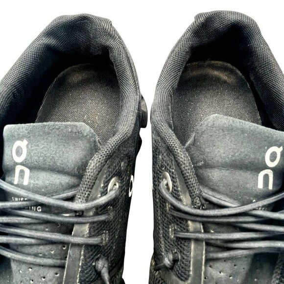 On Running On Cloud 5 Men’s 7 Shoes All Black Running Walking Sneaker Athletic - Picture 13 of 16